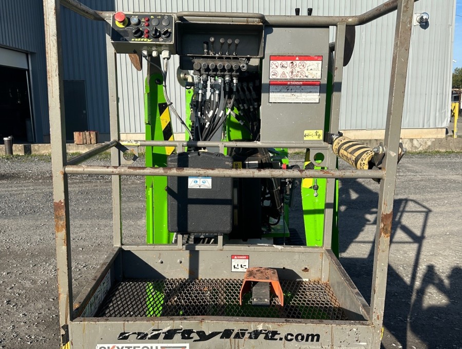 nacelle sur chenille, platolift, plafolift, merlo, manulift, cisolift, goman